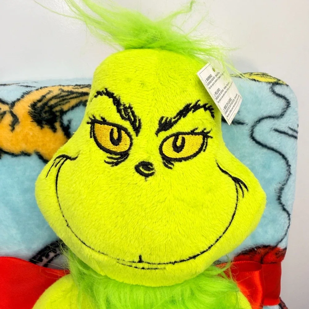 Dr Seuss The Grinch Plush Hugger Pillow Throw Blanket Set NWT Christmas Max 40x5